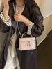 Bolsas de mano para mujer transfronterizas, nuevo estilo otoño 2026, bolso acolchado con cadena inspirado en Chanel, bolso de mano moderno y a la moda, bolso de hombro, bolso cruzado