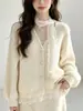 Conjunto de Tricô com Acabamento em Renda 2026 Outono/Inverno Novo Cardigan Suéter de Gola V Saia com Fita Conjunto de Três Peças para Mulheres