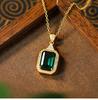 Pingente Versa Color Banhado a Ouro Tesouro Micro Cristal Brilhante Zircônia para Homens e Mulheres Cristal Apontado Verde Açúcar Maré Pessoas Colar para Homens e Mulheres