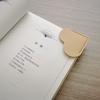Marcador de Libro de Corazón de Cuero Simple Creativo Personalizado Cubierta de Esquina de Libro de Texto para Estudiante de PU Se Puede Imprimir con Texto y Logotipo