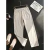 Jeans rectos de diseño de alta gama, color claro, modernos, a la moda, cómodos y versátiles para hombre, simples y únicos, para ir al trabajo