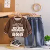 Conjunto de Ropa de Primavera para Niños 2026 Nuevo Estilo Conjunto de Dos Piezas con Sudadera de Letras de Manga Larga para Bebés y Niños Ropa Moderna para Bebé Niño