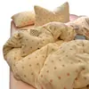 Juego de ropa de cama de invierno de cuatro piezas estilo blogger coreano, ultra suave de calidad A, de terciopelo de leche, con estampado de lunares estilo INS y diseño cálido de vellón de doble cara