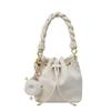 Bolsas Retro Populares de Este Año 2025 Bolsos Nuevos para Mujer Otoño Casual Bolso Cruzado con Cadena Elegante y Moderno Bolso Cubo