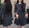 Conjunto de dos piezas de estilo francés de lujo ligero nuevo para mujer 2026: suéter, cárdigan de punto, chaqueta y falda de estilo japonés y coreano
