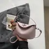Bolso de Mano Relajado y Elegante Estilo Coreano, Bolso de Hombro Cruzado Fresco y Dulce de Nicho de Moda, Bolso Dumpling Moderno y Único