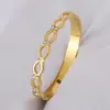 Pulsera de Moda para Mujer con Forma Geométrica Hueca Transfronteriza Incrustada con Pedrería, Chapado al Vacío en Oro de 18 Quilates, Acero Inoxidable 304, Chapada en Oro