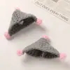 Mini gorro triangular de lana tejido de dibujos animados DIY hecho a mano para muñecas, accesorios de decoración, venta al por mayor