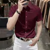 Camisa casual de manga corta, fluida y libre de arrugas de alta gama para hombre, corte ajustado, tacto premium, camisa de seda helada elástica de color liso para negocios