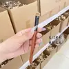 Pincel Grande para Sombras de Ojos Cola de Lobo Amarilla con Cabeza Plana para Aplicación de Color en Área Grande y Difuminado Base de Ojo Pelo Animal Cangzhou