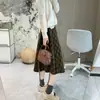 O estilo da saia é incrível! Saia de lã xadrez retrô para mulheres, espessa e quente, cintura elástica, saia de comprimento médio, outono e inverno, saia curta justa