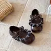 Sapatos de Princesa com Solado Macio para Meninas 2026 Primavera/Verão Novos Modernos Versáteis Casuais Sapatos Mary Jane Pequenos de Couro