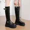 Hebilla de cinturón adelgazante estilo motocicleta, versátil para figuras menudas, de suela gruesa, que aumenta la altura, botas largas de otoño, botas de caña alta para mujer, moderno 2026 nuevo estilo
