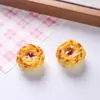 Torta de frutas fofa comida de simulação brinquedo DIY acessórios de cola de creme boneca de sobremesa miniatura decorações de casa de bonecas