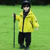 Conjunto de Duas Peças de Jaqueta de Velcro para Meninos Primavera e Outono, Casaco Esportivo Estiloso Infantil Estilo Coreano, Roupas da Moda para Meninos Jovens