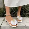 Sandálias Romanas com Tira entre os Dedos Estilo Fada Sapatos Frescos para Mulheres, Uso Externo de Verão, Modelo Novo de Nicho 2025, Salto Alto Floral Fino