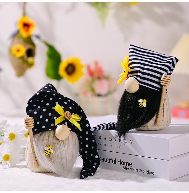 蜜蜂日长帽鲁道夫公仔_09