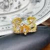 Anel Retro Acessível de Luxo de Alta Gama para Mulheres, Série Vintage Dourada Esmalte Gotejamento de Óleo Zircônia Anel Aberto