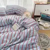 Conjunto de cama de quatro peças listrado vintage simples estilo japonês lavado e escovado, conjunto de três peças de lençol e capa de edredom, disponível para dropshipping