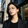 Armazón de Gafas Cuadrado de Titanio Puro Ultraligero Plateado Armazón para Gafas de Miopía Estilo Diseñador de Nicho Lente Anti-Luz Azul Venta al por Mayor AD-702