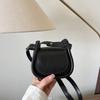 Tamanho PU Bag Feminino 2024 Nova Moda Shoulder Bag Simples Solid Color Shoulder Bag Nicho All-match Crossbody Bag