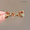 Pinza para el Cabello Retorcida con Flor de Perlas y Pedrería Mariposa para Mujer, Nuevo Estilo 2026 Pinza de Garra para Recogido, Pasador Recto