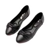 Mocasines de piel suave para mujer 2026 otoño nuevo estilo poco profundos versátiles zapatos de suela blanda para mujeres embarazadas y madres zapatos planos profesionales