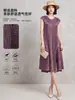Vestido sem mangas plissado com estampa dourada transfronteiriça, Elegante vestido midi plissado de gola redonda com acinturamento e saia ampla, Vestido de Férias