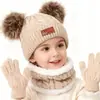 Conjunto de Três Peças de Chapéus, Cachecóis e Luvas de Veludo Novo Europeu e Americano para Crianças, Novo Chapéu Quente de Bebê para Outono e Inverno