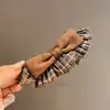 Falda a Cuadros Estilo Coreano Estilo Mori Pin de Plátano Accesorio para el Cabello de Mujer Pasador para la Parte Posterior de la Cabeza Pin para Cola de Caballo Pin Vertical Pasador Accesorio para el Cabello