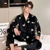 Pijama de pareja de terciopelo dorado de alta calidad con estampado de camelia para mujer, primavera y otoño, negro, manga larga, blanco, traje cárdigan para otoño e invierno