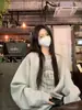 2025 Nova Blusa de Moletom Fina para Mulheres Estilo Coreano Solta Casual Ins Gola Redonda Top Versátil Forrada com Lã Engrossada para Outono e Primavera