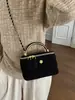 Bolso tipo caja de bola dorada pequeña con cadena plisada estilo Chanel modelo nuevo 2026 bolso de hombro para maquillaje bordado bolso cruzado
