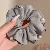Novo modelo 2026 scrunchie de cetim preto para mulheres, elástico de cabelo de alta qualidade, elástico elegante para rabo de cavalo baixo, acessório de cabelo estilo casual