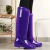 Botas de lluvia sin malla resistentes al olor para mujer, zapatos de agua de suela gruesa con forro de algodón, zapatos de goma antideslizantes de tubo alto de moda para invierno para uso en exteriores