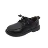 Sapatos Casuais Pretos para Meninos, Estilo Britânico, com Cadarço e Velcro, Novos para Primavera e Outono, Material de Couro, Antiderrapantes, Respiráveis, de Alta Performance