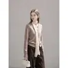 Elegante y favorecedor, este suéter de punto para mujer de manga corta y cuello redondo es una chaqueta suéter adelgazante para la temporada de otoño 2026, estilo 25729