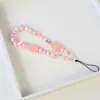 Corrente Colorida para Celular Pingente Coração Colorido Estilo Coreano e Japonês Alça Colorida para Câmera com Contas Feita à Mão Cordão de Celular Portátil Antiperda