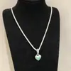 Colar Coração Gota de Óleo Vintage de Luxo Leve de Alta Qualidade Estilo Francês para Mulheres, Requintado e Simples, Versátil e Estiloso, Acessório de Design de Nicho