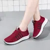 Nuevos Zapatos de Tela Old Beijing Primavera y Verano 2023 Zapatos de Trabajo para Hombre Zapatos para Caminar de Personas Mayores Zapatos de Mamá Zapatos Deportivos Casuales