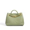 Bolso de mano de cuero tejido con hebilla de cuerda de metal, diseño de nicho, para un solo hombro, portátil, de gran capacidad, estilo retro, para mujer.