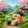 Paisagem em miniatura apresentando figuras adoráveis de Liu, Guan e Zhang do Juramento do Jardim de Pessegueiros, perfeito como decorações DIY para casas de bonecas e pequenos enfeites