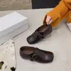 Otoño 2026 Sin Cordones Estilo Británico Hebilla Nueva Mocasines Zapatos Pequeños de Cuero para Mujer Versátil de Una Correa Cómodos