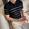 Camisa Polo Masculina de Verão com Gola Seagull, Corte Slim, Malha Elástica, Camiseta Listrada Respirável de Manga Curta, Top de Tricô com Meia Manga