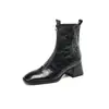 Botines Chelsea Martin de punta cuadrada para mujer 2023 nuevos de piel de oveja retro con cremallera frontal botas finas botas ajustadas con forro de polar