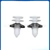 06509673AA es adecuado para clips de moldura interior del panel de la puerta delantera de Jeep Wrangler y Chrysler Cherokee