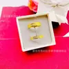 Suministro en Vivo de Parejas de Moda Masculinas y Femeninas, Un Par de Anillos para Dedos, Anillo de Latón Dorado Liso Joyería al por Mayor