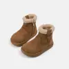 Botas de Neve Quentes de Pelúcia para Crianças 2026 Novo Estilo de Inverno Meninos e Meninas Sola Macia Versátil Estiloso Botas Curtas Grandes de Algodão