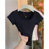 Camiseta de Manga Corta con Cuello Cuadrado y Hombro Recto para Mujer, Nuevo Estilo Básico de Verano 2026, Top Sencillo de Color Sólido, Versátil y Favorecedor