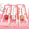 Estilo Japonés Hefeng Yushou Levanta las Manos para Gato de la Suerte Colgante para Bendición Gato Sonriente Set de Colgantes con Campana Shuiqin Colgante